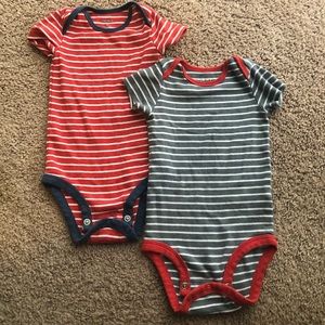 🚼 6 month / 2 piece set of onesies.